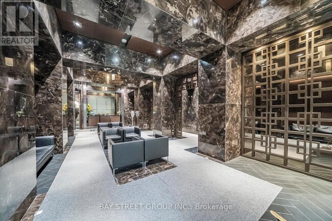 Photo - 70 Temperance St Unité 3217