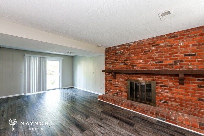 1701 Collinspark Ct