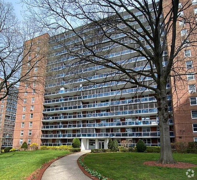 Building Photo - 98-5-98-63 63rd Rd Unit 5J Rental