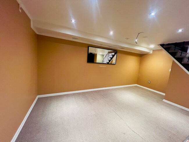 Photo - 325 Hampden Rd Unit B