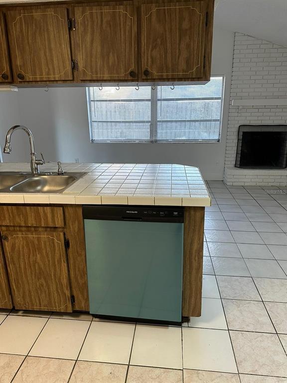 Photo - 4950 Fleetwood St