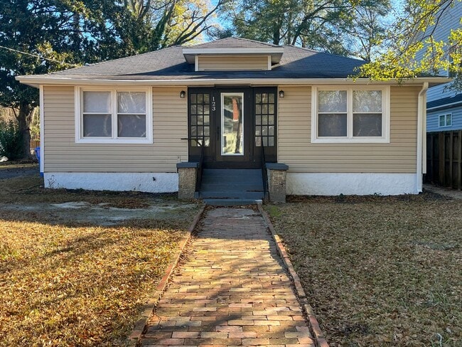 Photo - Beautifully Updated 3 Bed 2 Bath Haymount Home