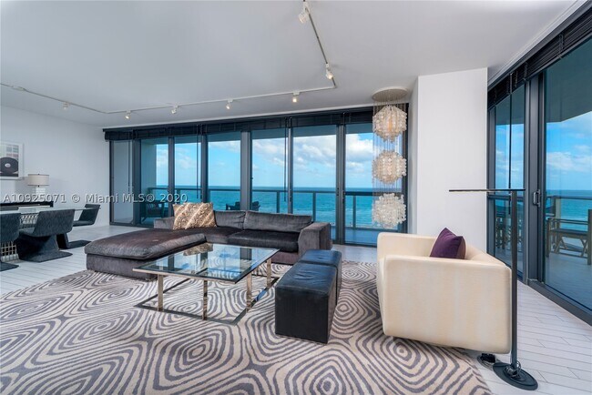Photo - 2201 Collins Ave Unit 828
