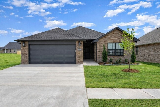 Building Photo - Brand New 3 Bed Home in Edmond with Designer Finishes