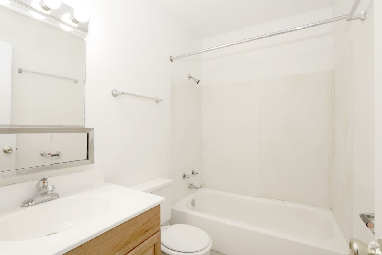 Photo - 908 N Broadway Ave