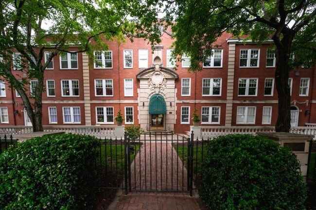 Photo - 2840 Peachtree Rd NE Condo Unit 412