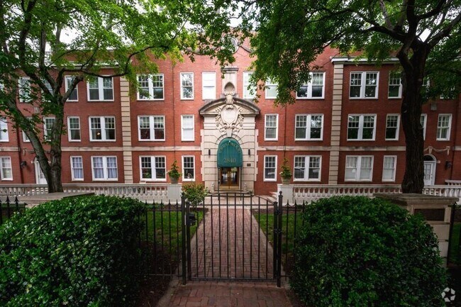 Building Photo - 2840 Peachtree Rd NE Unit 412 Rental