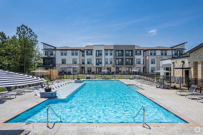 The Southerly at Longview - The Southerly at Longview Apartments