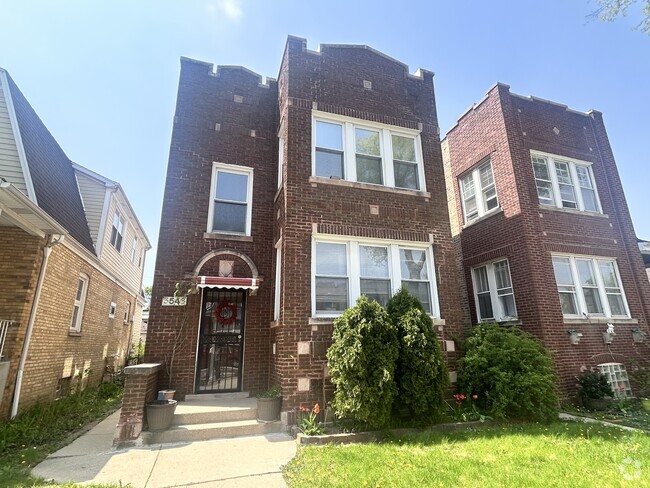 Building Photo - 5546 N Linder Ave Rental