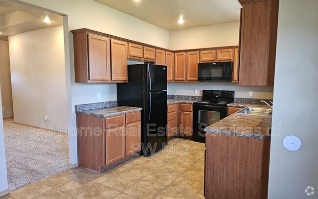 Building Photo - 622 S Landen Ave Rental
