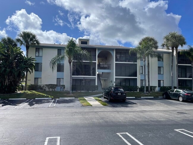 Photo - 1107 Green Pine Blvd Unidad B1
