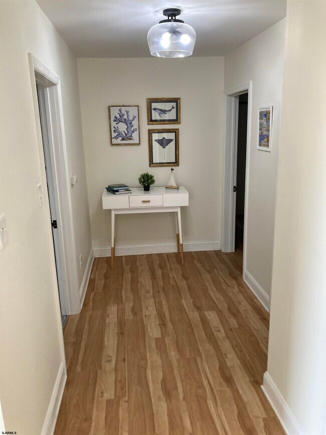 Photo - 273 38th St S