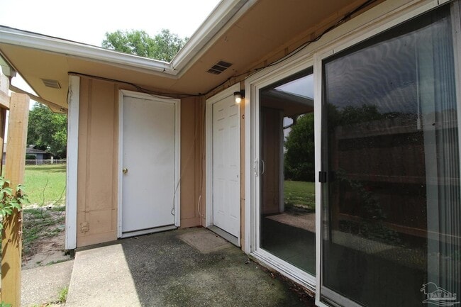 Photo - 3398 Green Briar Cir
