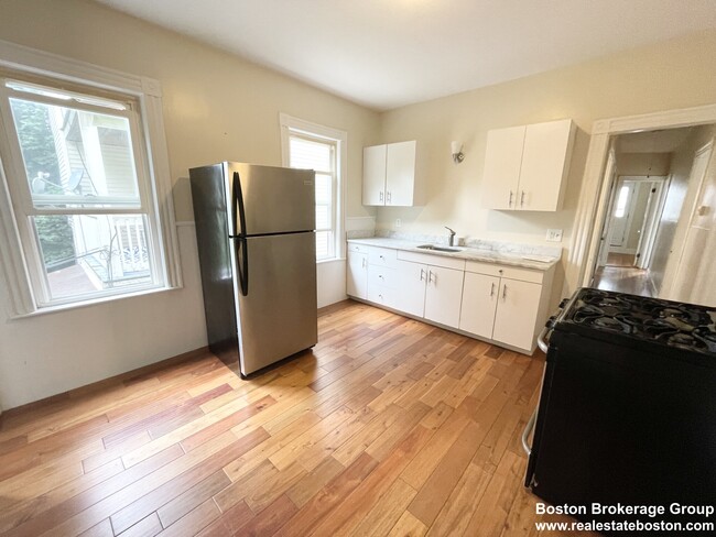 Photo - 26 Taft St