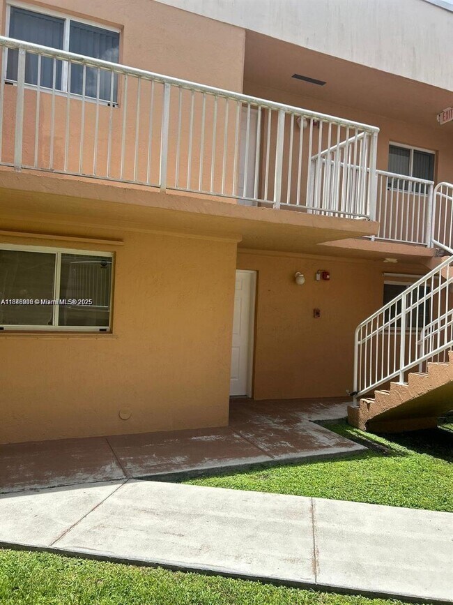 Photo - 14911 SW 80th St Unit 115