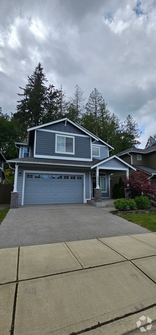 Building Photo - Two-Story Bremerton Home