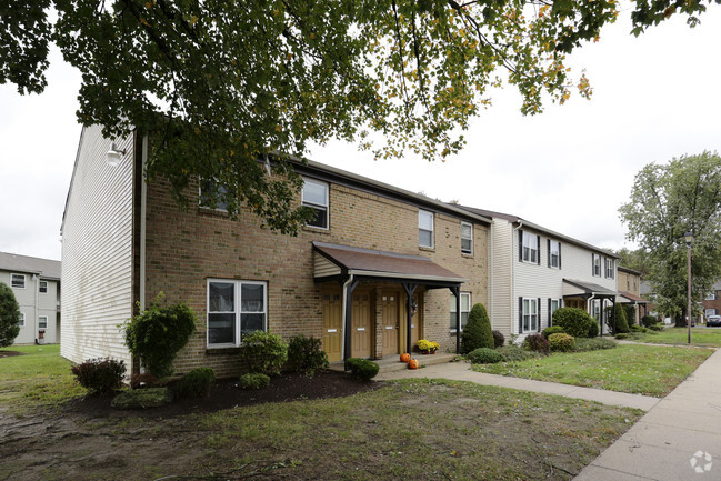 Millbridge Gardens - Millbridge Gardens Apartments