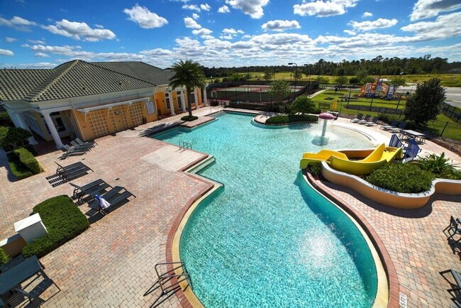 Photo - 2305 Victoria Dr Unit ID1289445P