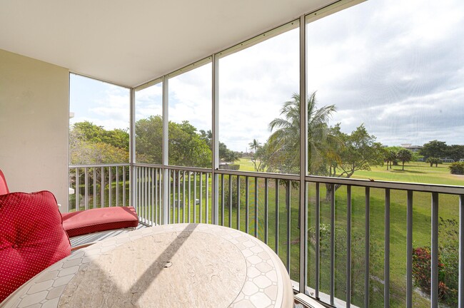 Photo - 2800 N Palm Aire Dr Unidad 309 Rental