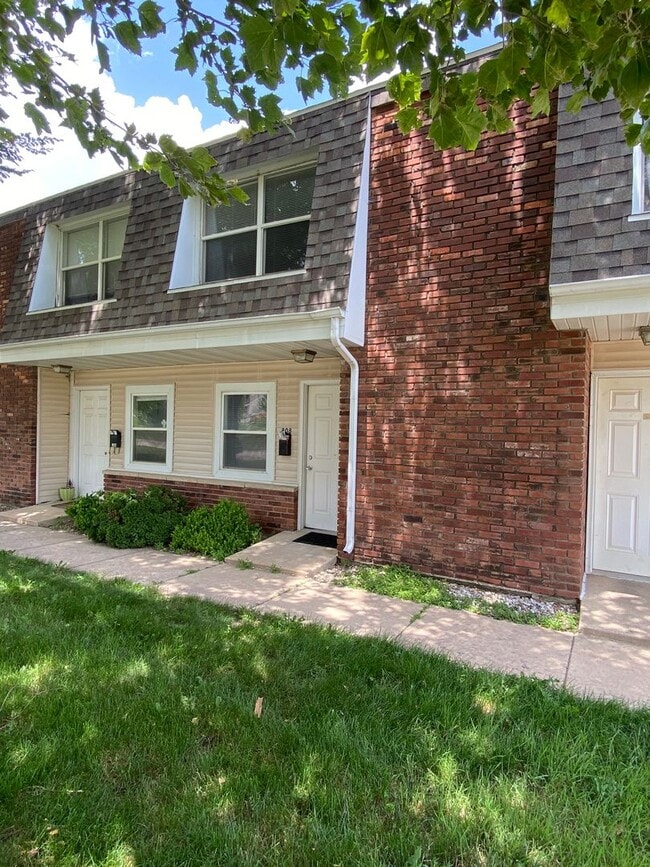 800 Grand Ave