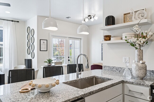 1BR, 1BA - 750SF - Kitchen
