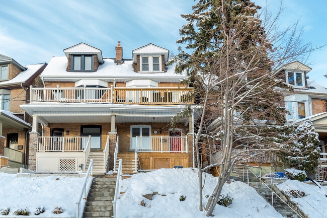 Building Photo - 15 Indian Rd Crescent