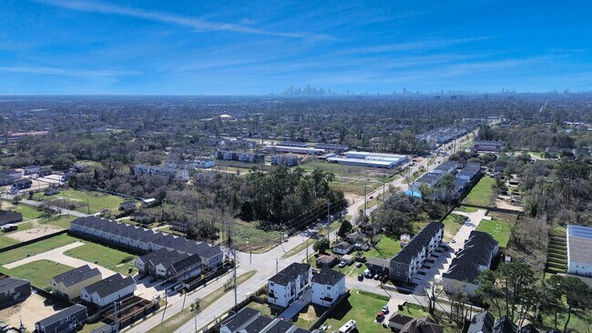 Photo - 1104B Mansfield St