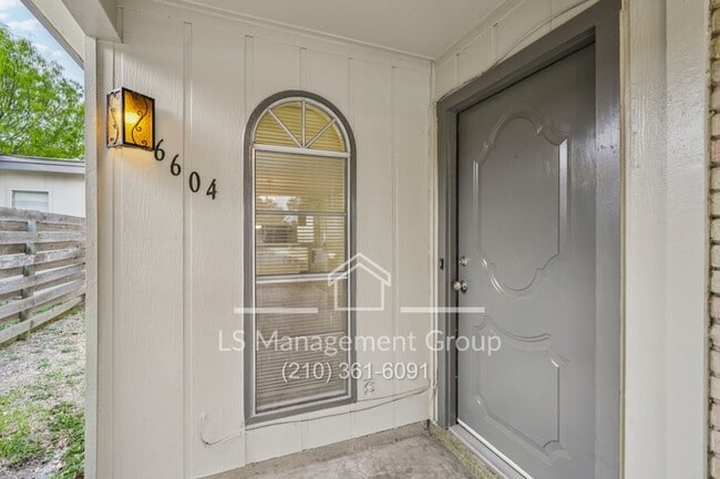 Photo - 6604 Cherryleaf St