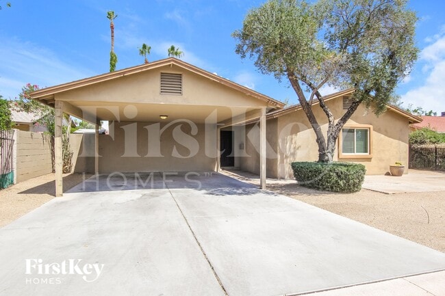 Photo - 2722 E Cactus Rd