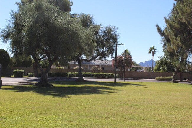 Photo - 3301 E Kelton Ln