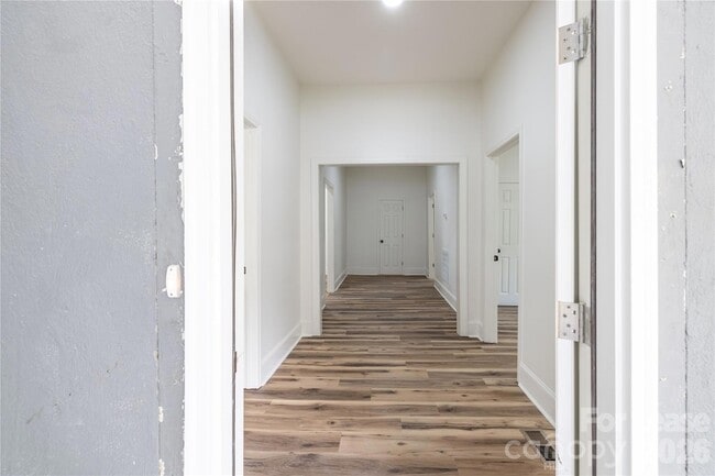 Photo - 609 W Liberty St