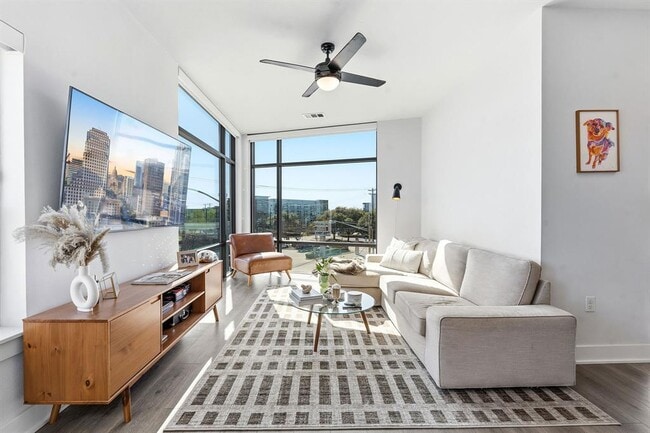 Photo - 2220 Webberville Rd Unit 305