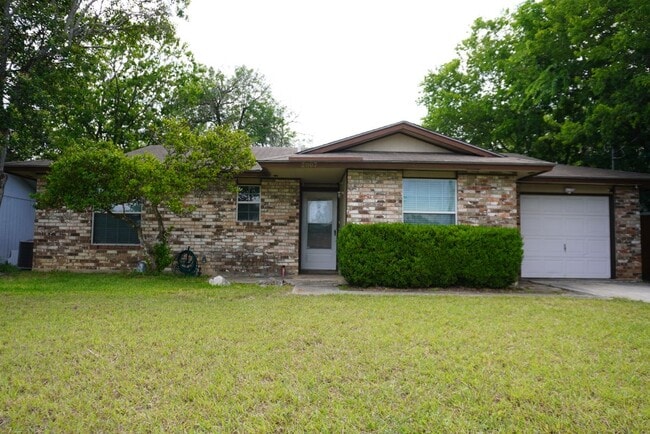 Photo - 2007 Hickory Hill Dr House