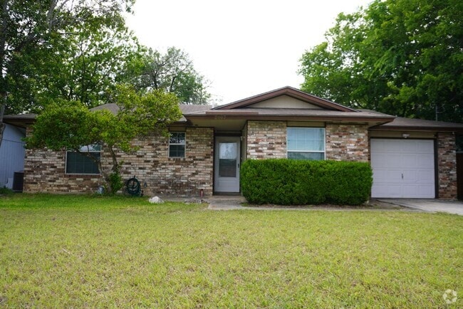 Building Photo - 2007 Hickory Hill Dr Rental