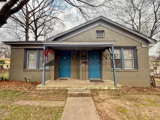 Building Photo - Charming 2-Bedroom 1-Bathroom Unit!