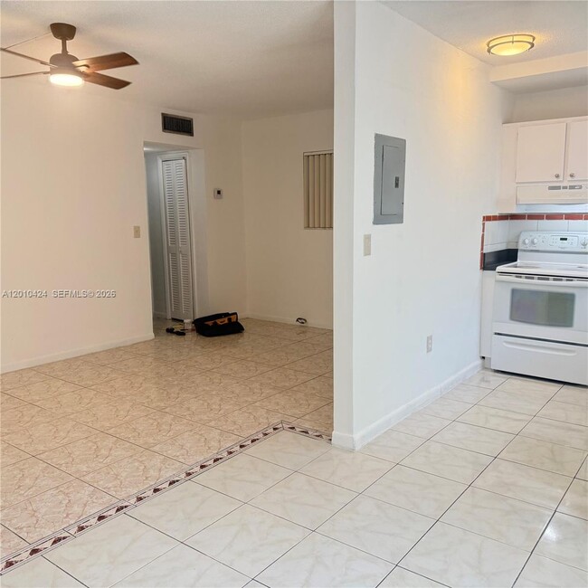 Photo - 1735 NE 164th St Unit A202