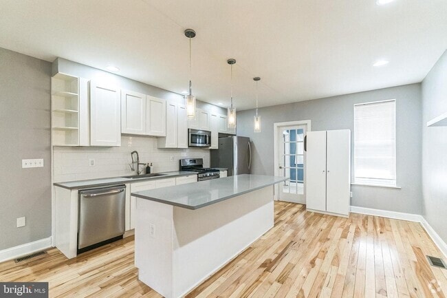 Building Photo - 1333 S 23rd St Rental