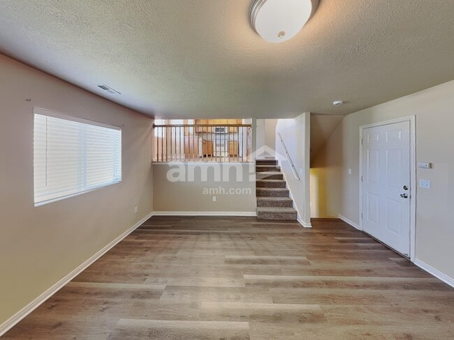 Photo - 1169 N Orchard Ave