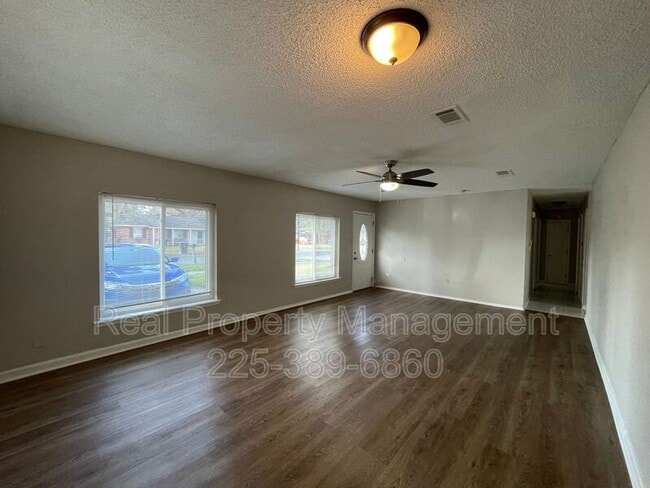 Photo - 6944 Sutton Dr