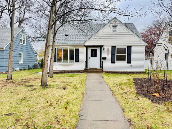 Building Photo - 6012 Logan Ave S