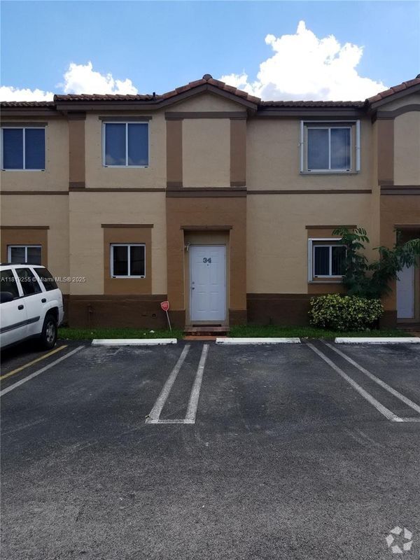 Building Photo - 8394 SW 152nd Ave Rental