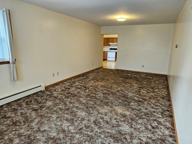 Living Room - 138 W Utica St Unit B