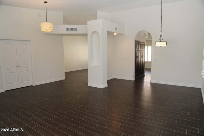 Photo - 9014 E Larkspur Dr