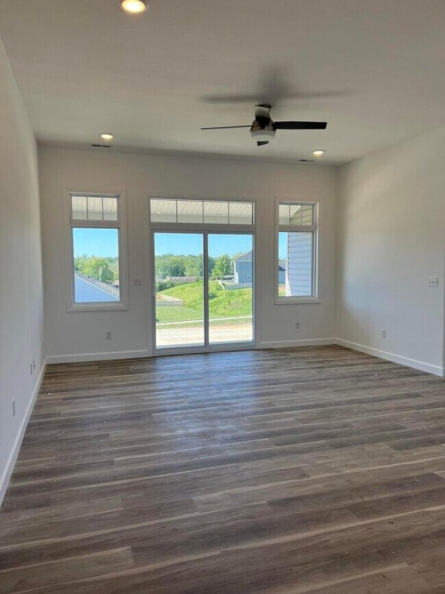 624 Promenade Dr