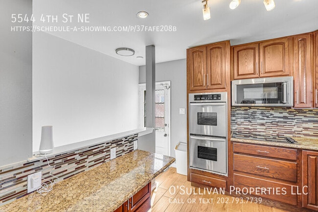 Photo - 5544 4th St NE