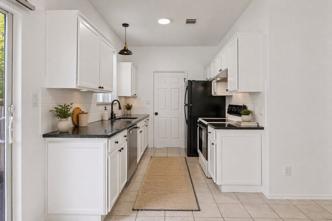 Photo - 4501 Whispering Valley Dr