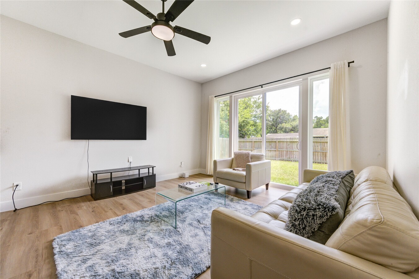 Photo - 6835 Weston St