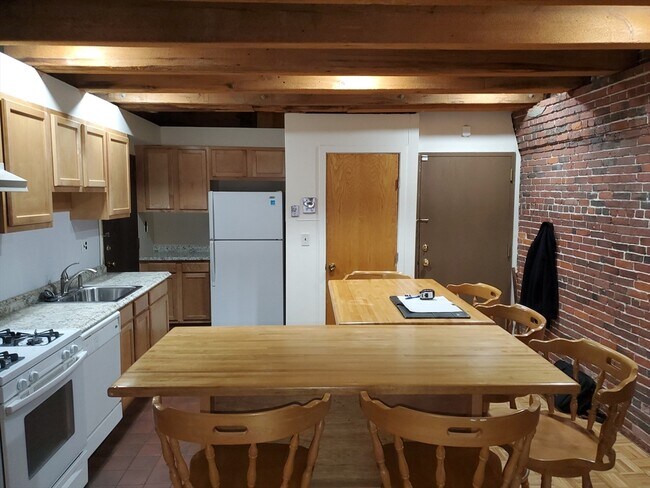 Building Photo - 57 Fulton St Unit 6 Rental