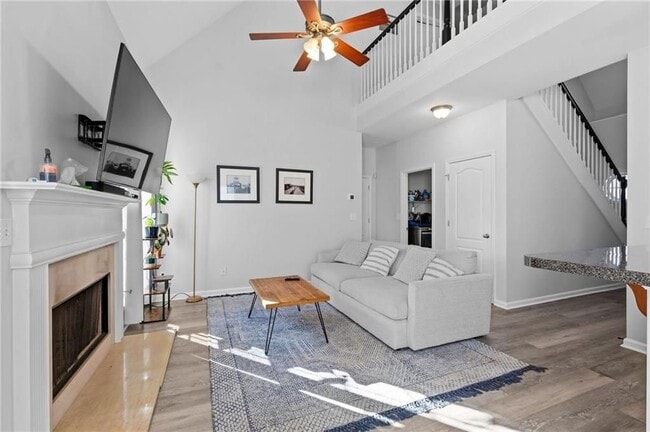 Photo - 293 Jordan St SE