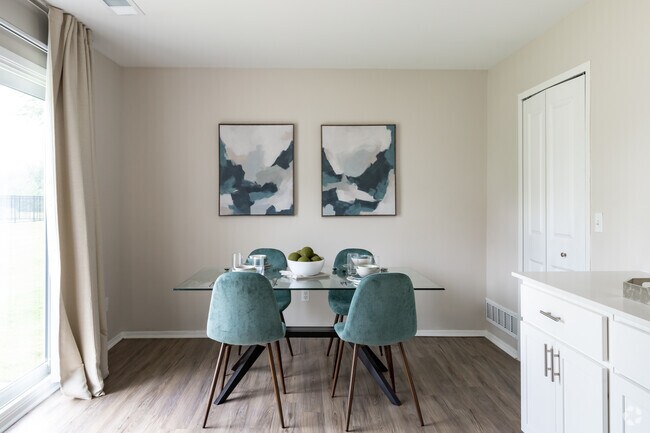 3BR, 1.5BA - Upgraded - 1,200SF